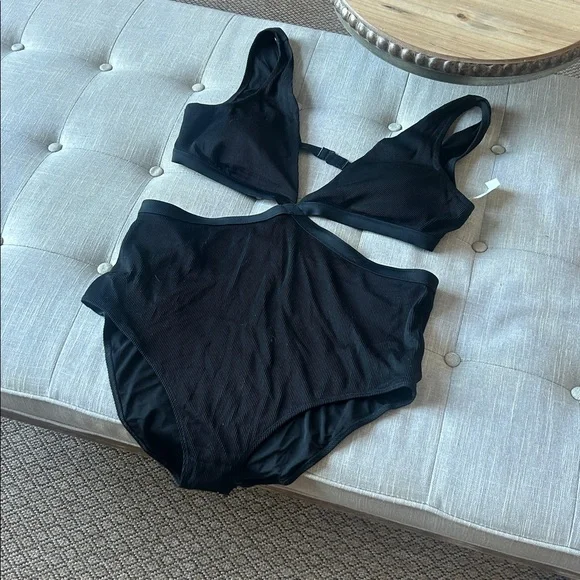 NWT Aerie Black Ribbed Cutout Monokini Swimsuit Bathing Suit Sexy Swim - Picture 1 of 7